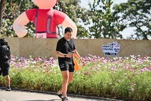 BIB: 
                            <button type="button" onclick="openModal(27798310)" class="btn btn-primary btn-sm float-right btn-popup" data-toggle="modal" data-target=".modal-high-quality">
                        <i class="fas fa-shopping-cart"></i> Add to Cart
                    </button>
                                            <button type="button" onclick="isThisMe(27798310, true)" class="btn btn-success btn-sm float-right btn-popup btn-isme hidden" data-toggle="tooltip" data-placement="bottom" title="นี่คือรูปของคุณใช่ไหม คลิกที่นี่เพื่อเอาเข้าอัลบั้ม">
                        <i class="fas fa-plus"></i> Add to album
                    </button>
                    <button type="button" onclick="isThisMe(27798310, false)" class="btn btn-warning btn-sm float-right btn-popup btn-isnotme hidden">
                        <i class="fas fa-ban"></i> Remove from album
                    </button>